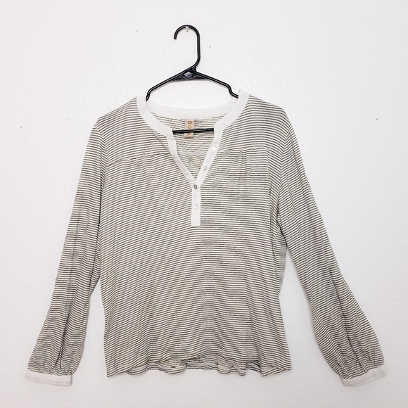 Dolan striped oversized 3/4 button down top - Picture 5 of 7